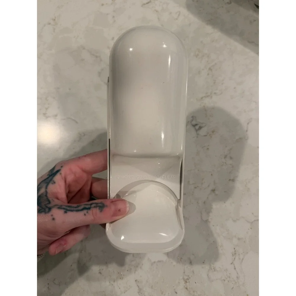 The Pampered Chef Adjustable Measuring Scoop White 1/8 to 1/2 Cup Made‎ in USA